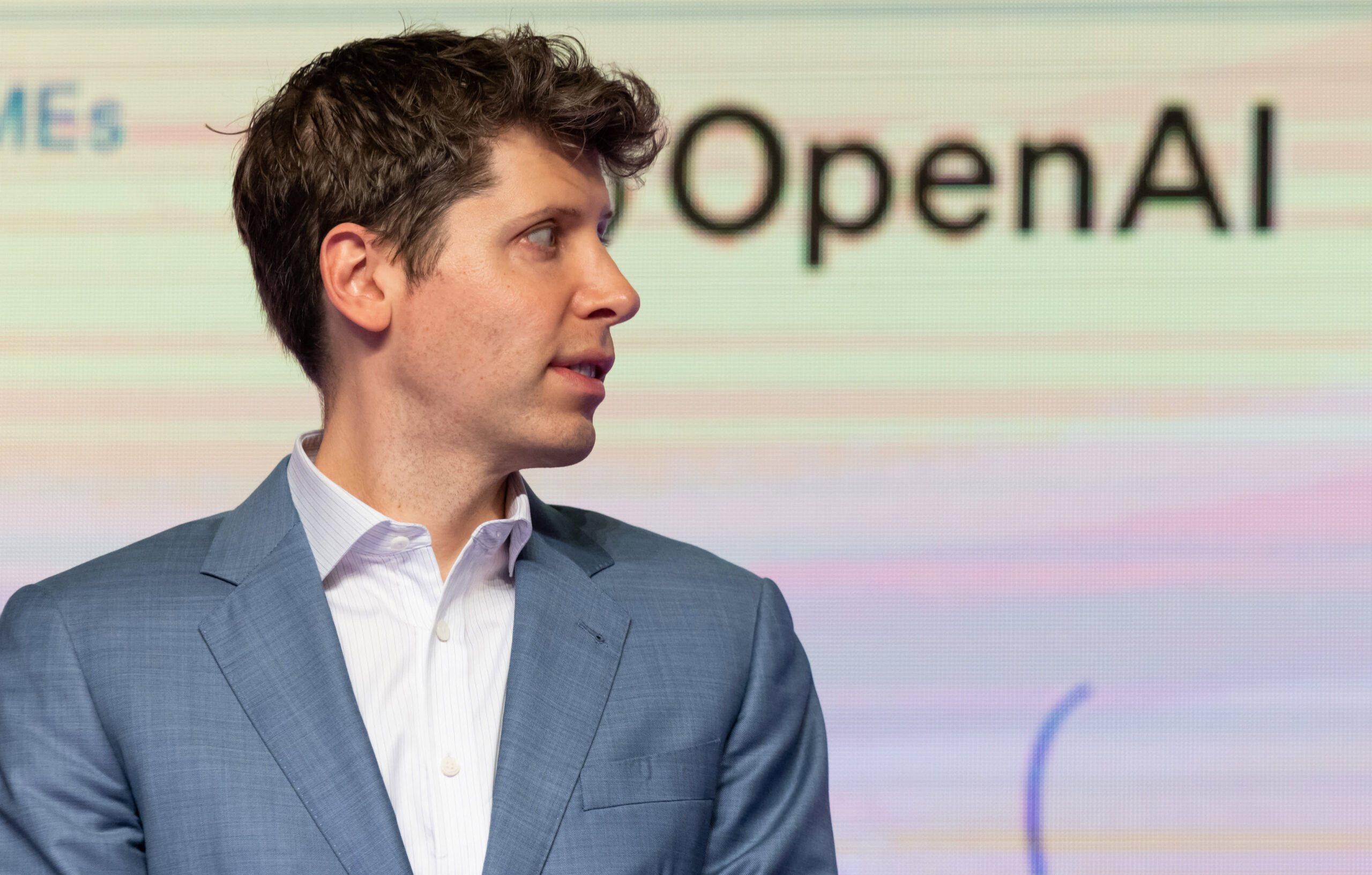 Sam Altman Cảnh Báo: Thị Trường AI Đang Trong “Bong Bóng” Giống Dot-Com Những Năm 1990